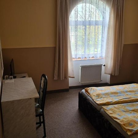 Pension Bila Hora Prag Exteriör bild